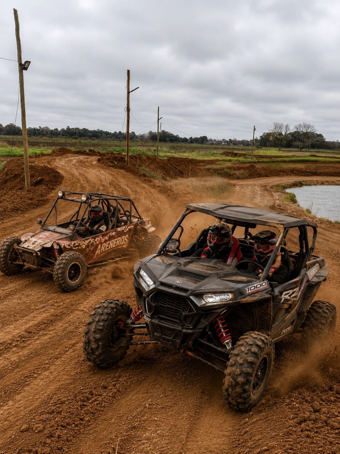 Areneros y UTV en circuito off-road de Extreme Park Lagoon, Guernica