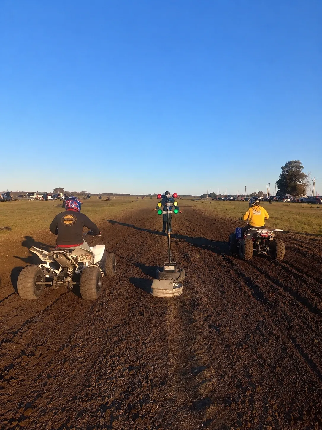 Stunt de cuatriciclos en pista de 1/4 de milla en Extreme Park Guernica